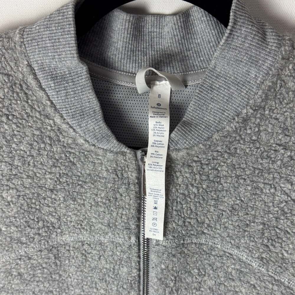 Lululemon Bomber Jacket - Women's 8 - Picture 3 of 5